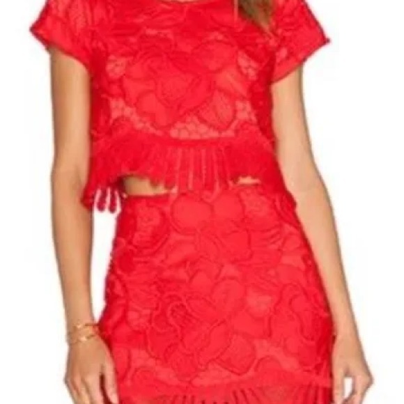 Lovers + Friends Vibrant Red Floral Mini Skirt
Womens lace Fringe Sz s - Picture 2 of 7